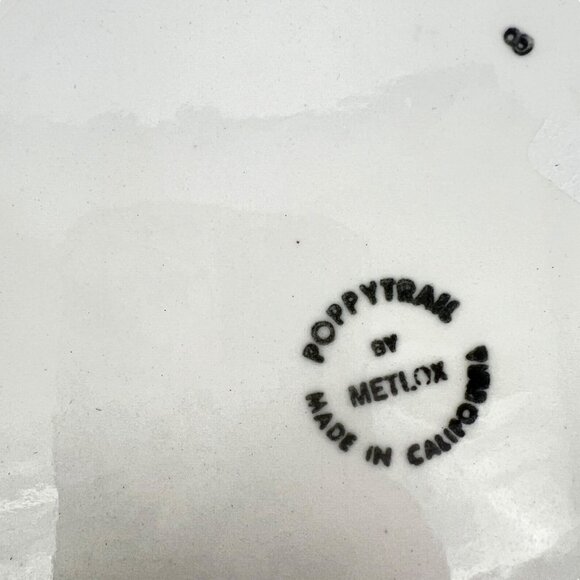 Metlox Poppytrail City Scene Dinner Plates Set Of 2 Vintage California Pottery - Picture 9 of 16